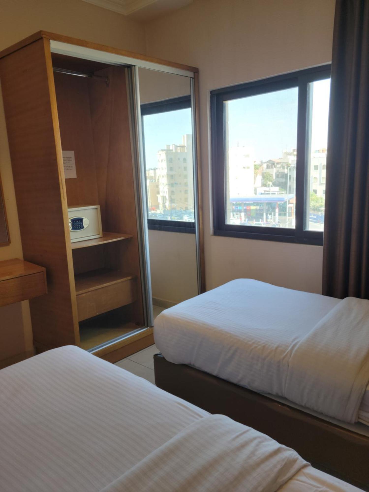 Big Ben Hotel Suites Amman Exterior photo