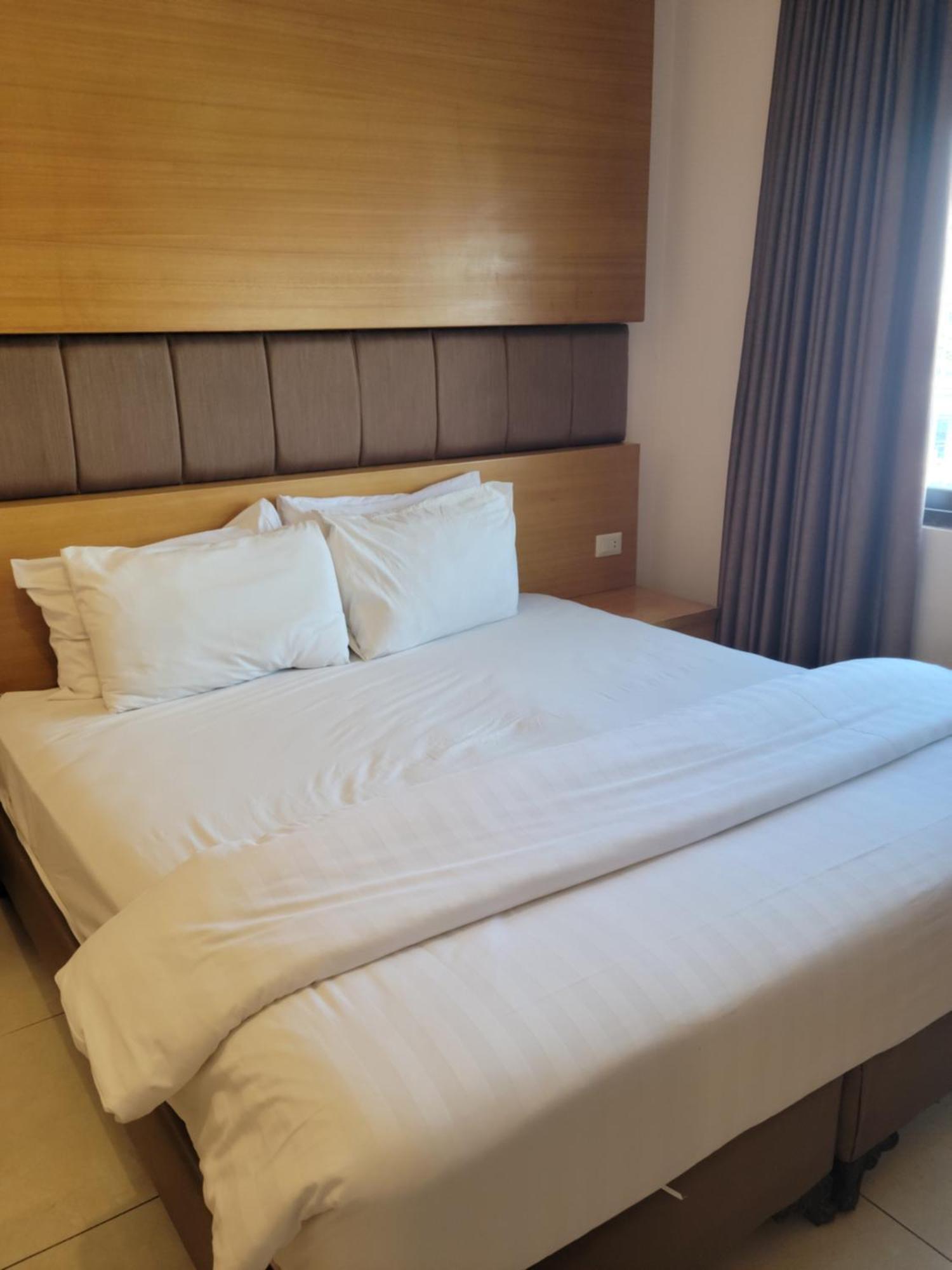 Big Ben Hotel Suites Amman Exterior photo
